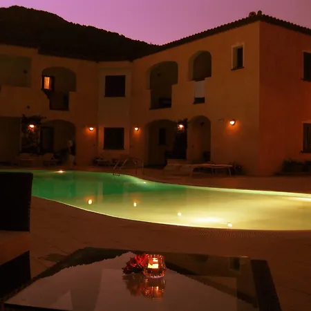 Monti Di Mola Otel 4*