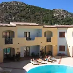 Monti Di Mola Ξενοδοχείο 4*