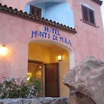 Monti Di Mola Πόρτο Τσέρβο