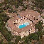 Monti Di Mola Ξενοδοχείο 4*