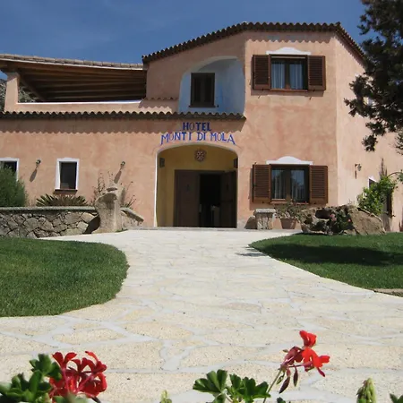 Hotel Monti Di Mola 4*