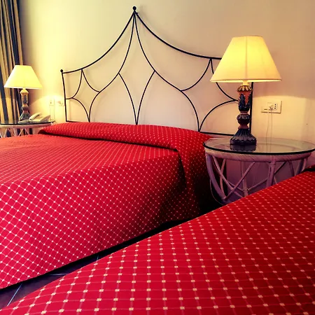 蒙蒂迪莫拉酒店 4*