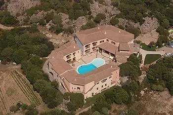 Monti Di Mola Hotel 4*