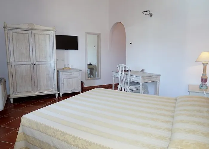 Szálloda Monti Di Mola