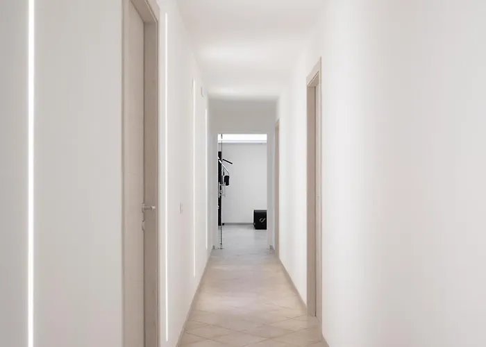 Hotel Monti Di Mola 4*