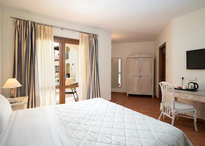Szálloda Monti Di Mola 4*