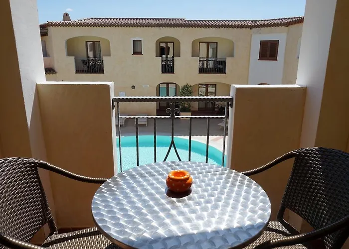 Hotel Monti Di Mola 4*