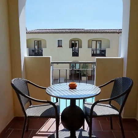 蒙蒂迪莫拉酒店 切尔沃港